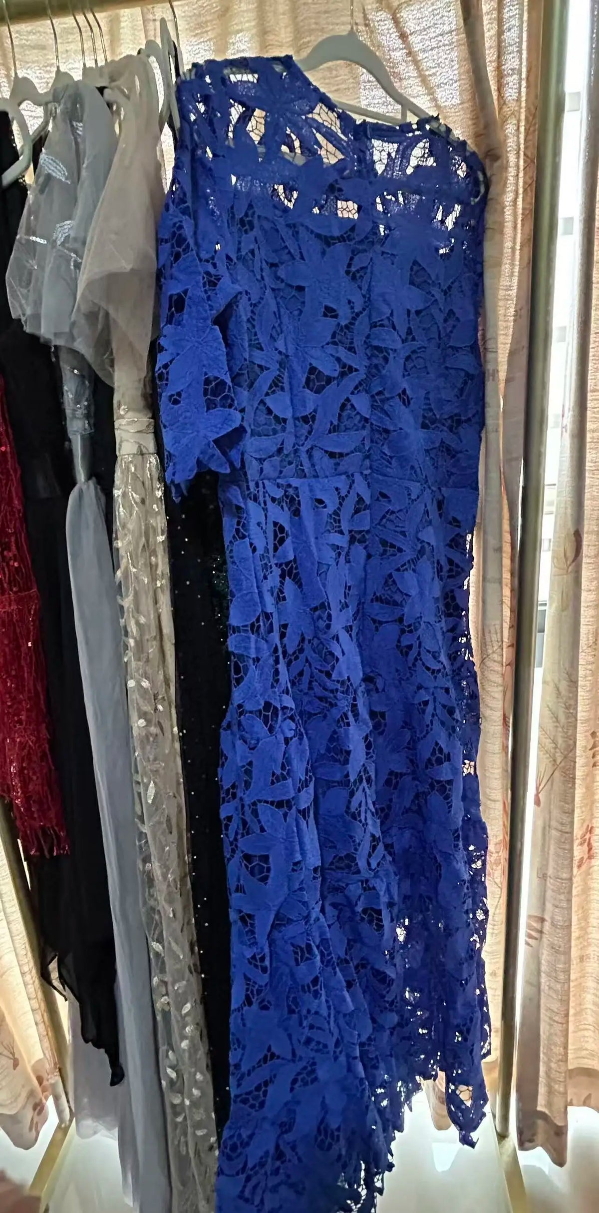 Vestido longo formal plus size, de renda sexy, vazado, com barra mullet e mangas curtas, azul royal