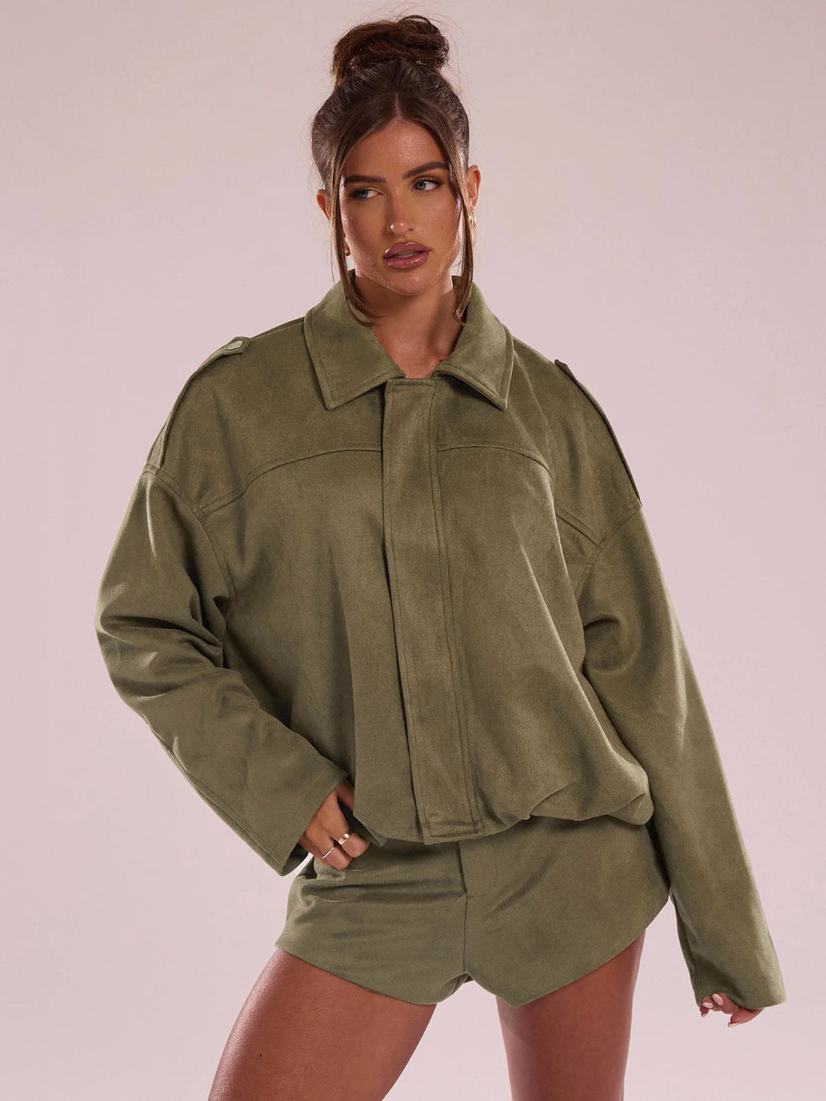 Simple, casual, versatile, solid-color shorts