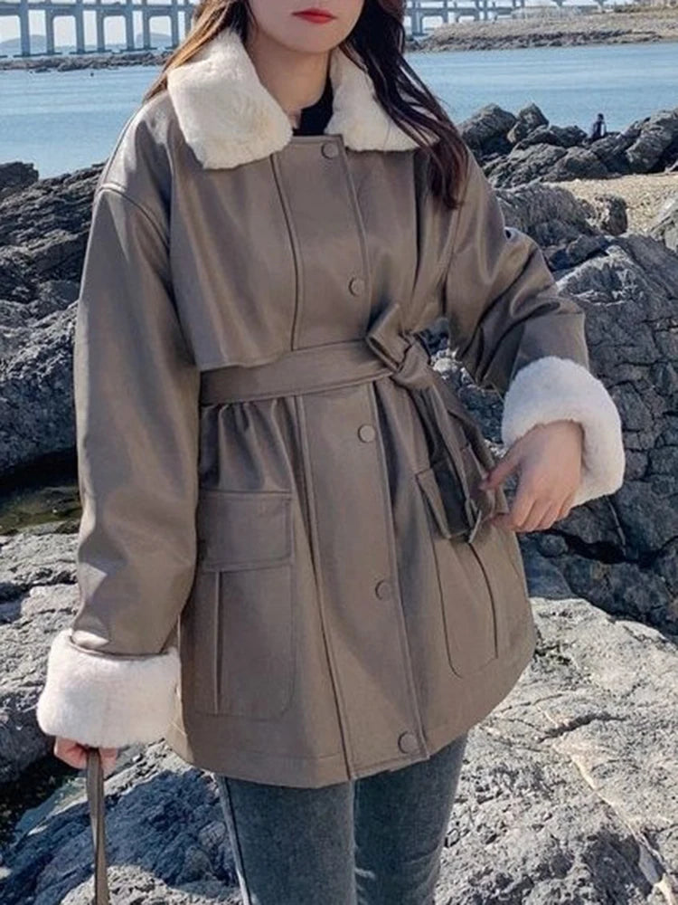 Sungtin 2023 Winter Faux Leather Jackets for Women Fur Collar Fleece Lined PU Leather Coat with Belt Black Loose Outwear Mujer