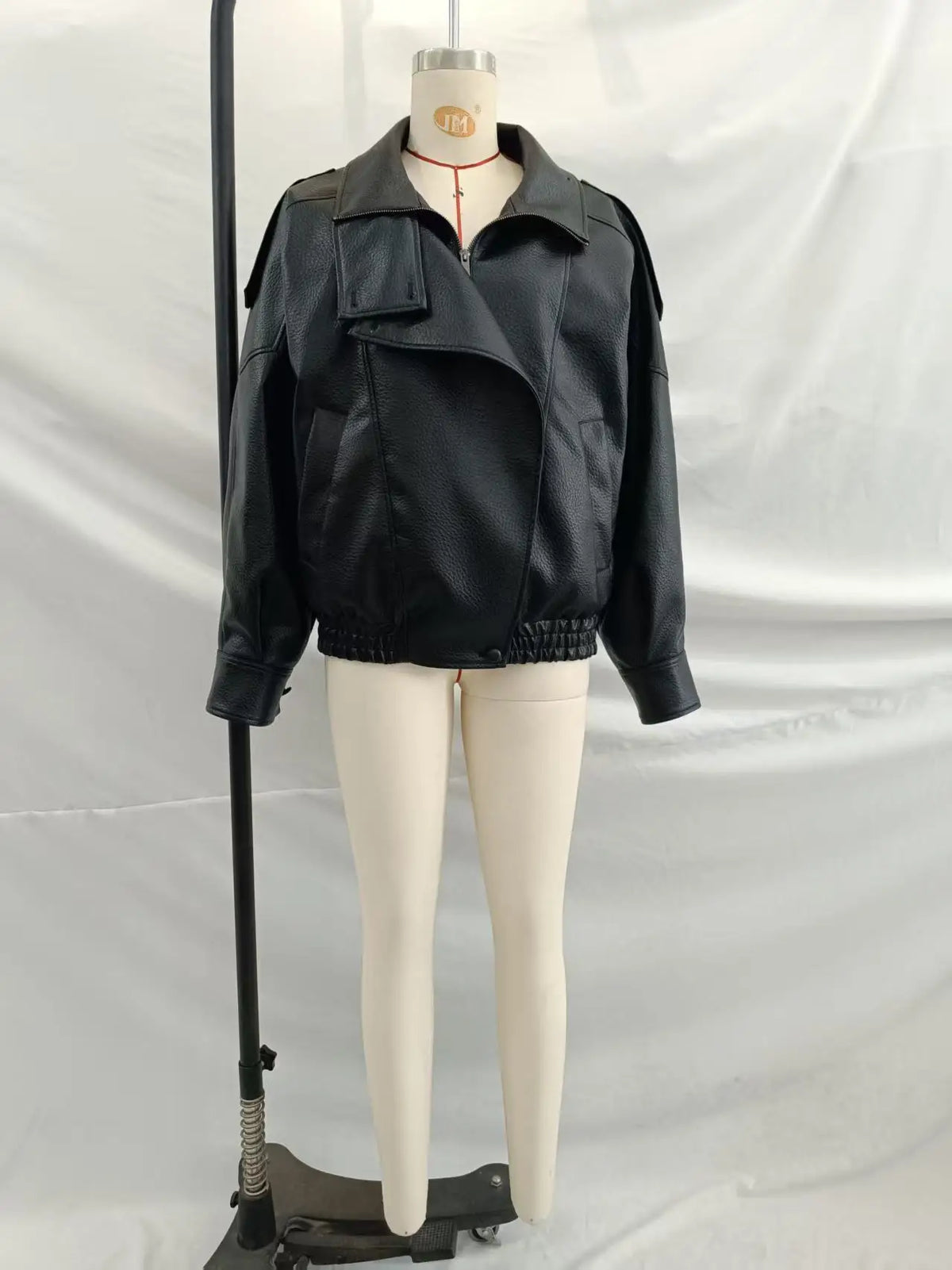 Spring Summer 2026 New Fashion Lapel Leather Jacket Women's Loose Outerwear Black Motorcycle Style Top