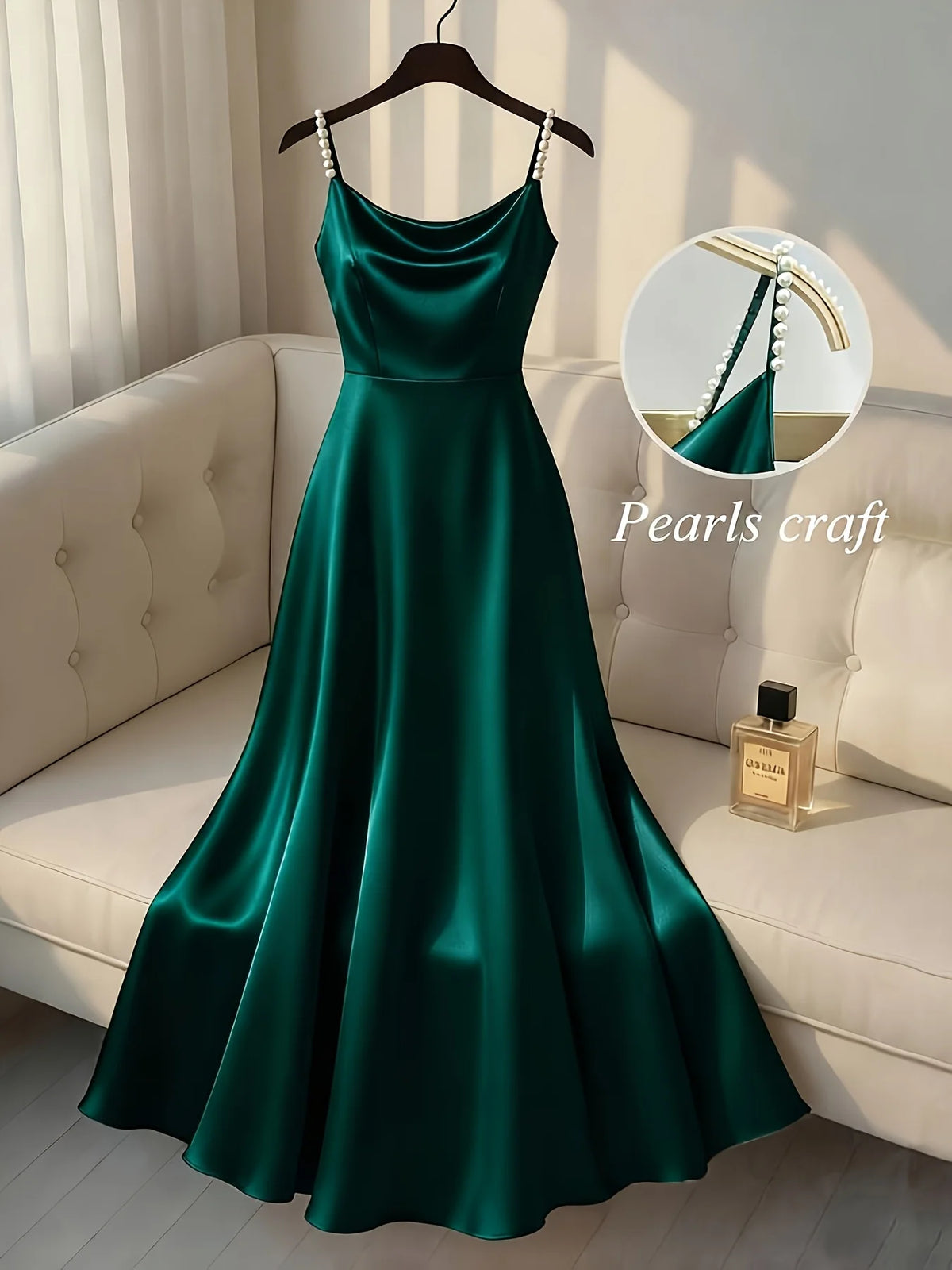 Vestido Retrô de Cetim com Alça de Pérolas. De Design Simples, Estiloso e Elegante, Ideal para Festas, Casamentos, Encontros e o Dia a Dia.